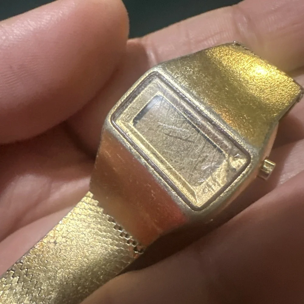 Rare Vintage Seiko Gold Tone Digital Womens Watch Japan L221-5020 Untested As Is